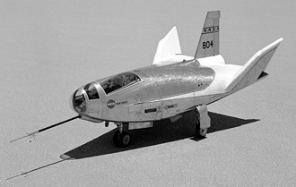 HL-10 lifting body landing