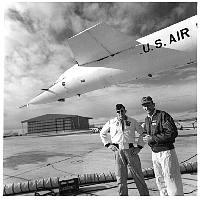 xb70personnel02.jpg